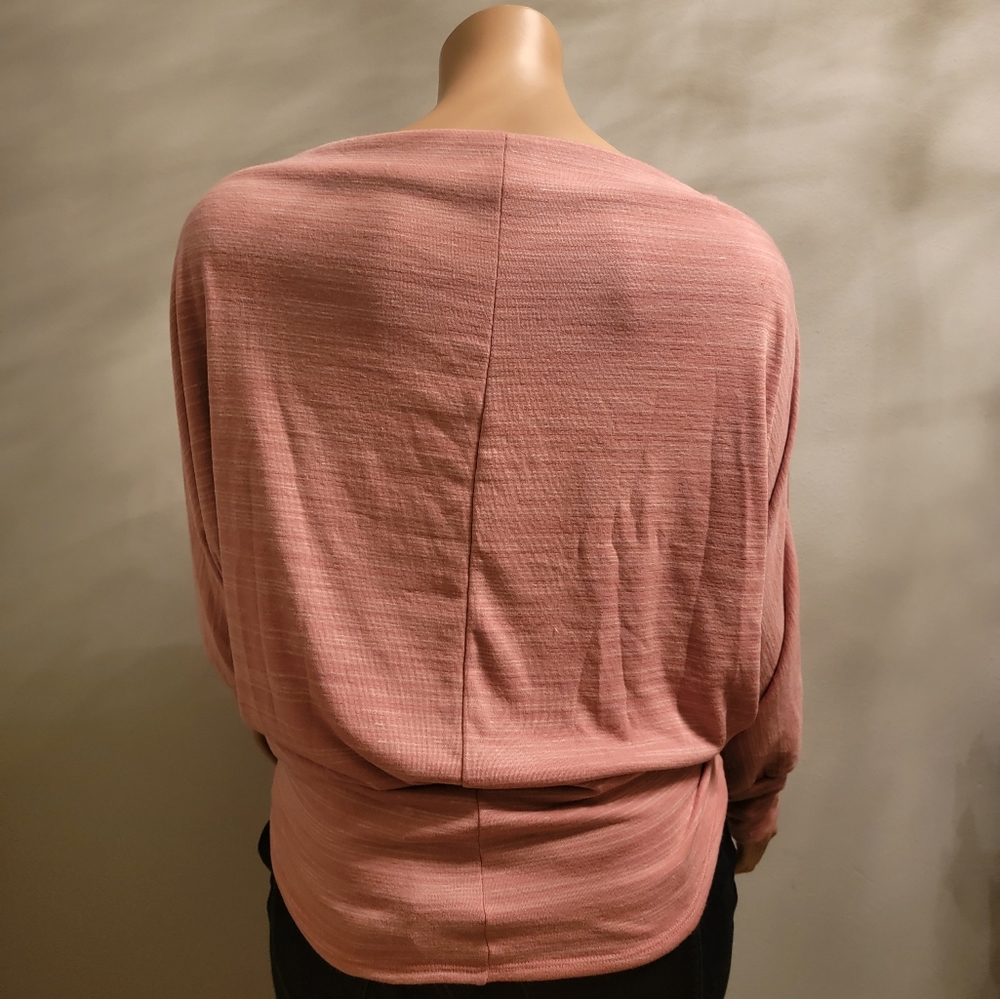 Versatile On/Off Shoulder Top - Picture 2 of 5
